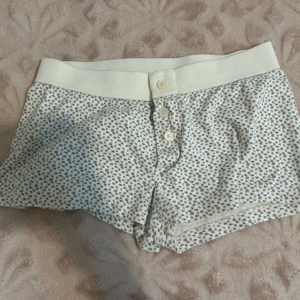 Brandy Melville shorts